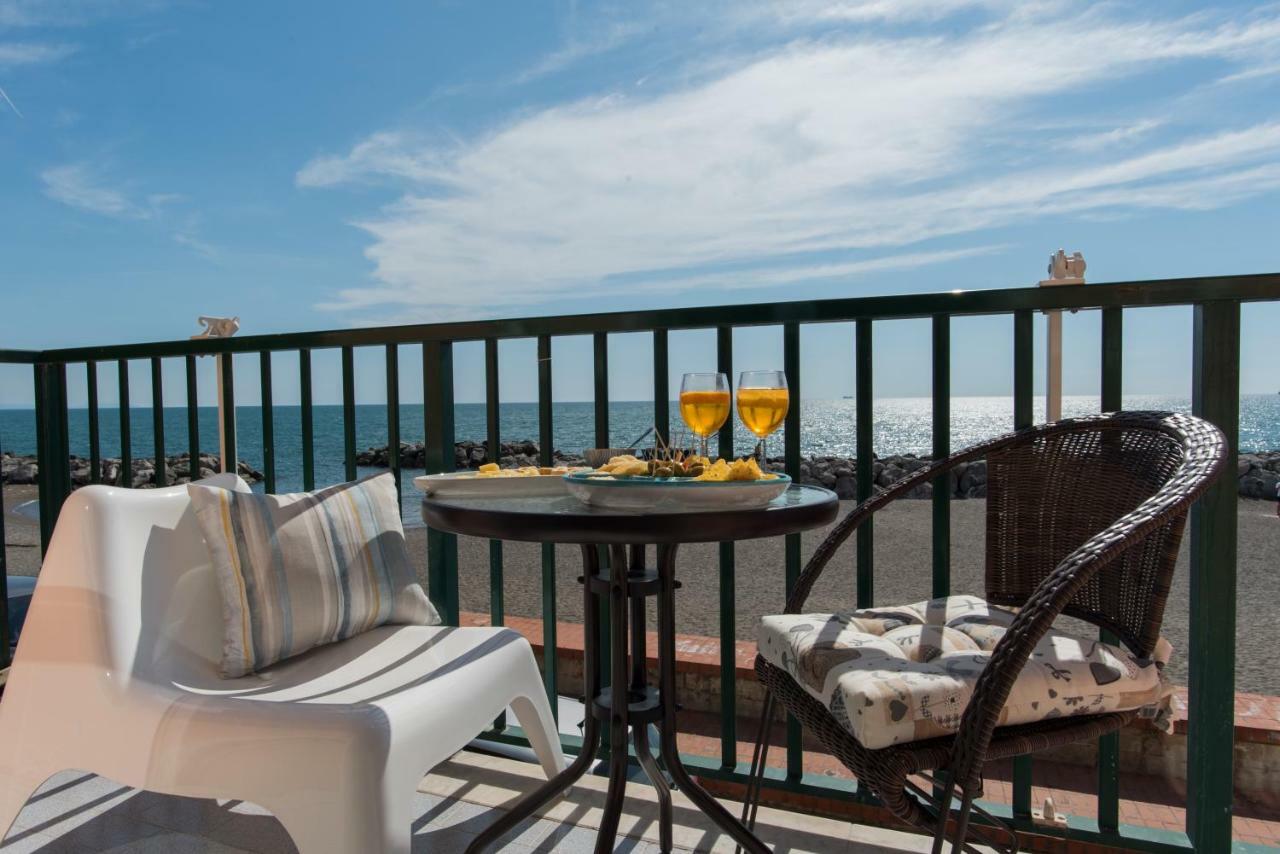 Dulce Mare Apartment ซาแลร์โน ภายนอก รูปภาพ