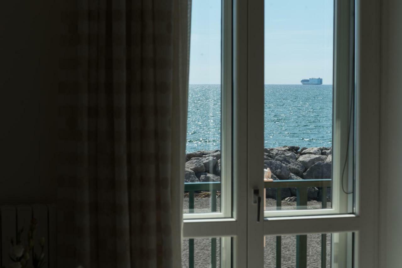 Dulce Mare Apartment ซาแลร์โน ภายนอก รูปภาพ