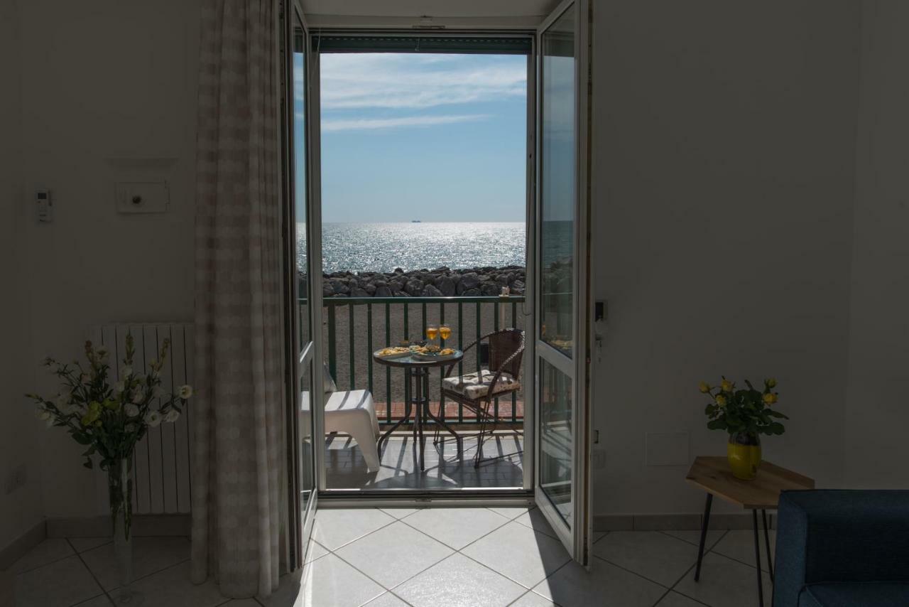 Dulce Mare Apartment ซาแลร์โน ภายนอก รูปภาพ